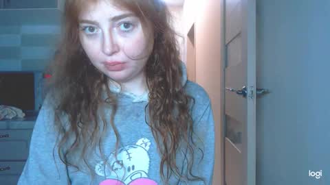 Snapshot of kira_foxy_ chatting on 16, 12, 2025 Kira online show from 16, 12, 2025