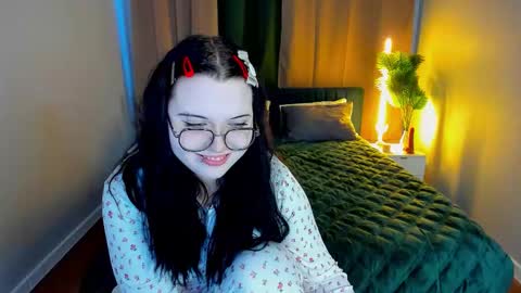 Snapshot of kira_g0ld chatting on 8, 3, 2026 kira online show from 8, 3, 2026