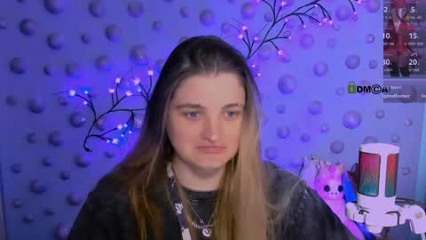 kira_melt online show from 14, 4, 2026