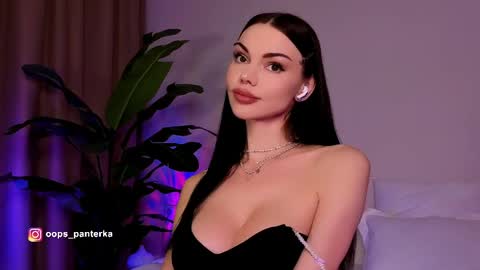 Kira and friends online show from 3, 5, 2026