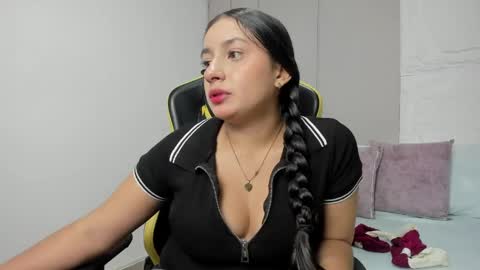 K I R A online show from 28, 4, 2026