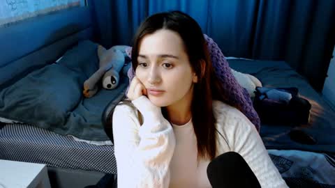 Snapshot of kira_yammy chatting on 6, 2, 2025 Kira follow me online show from 6, 2, 2025