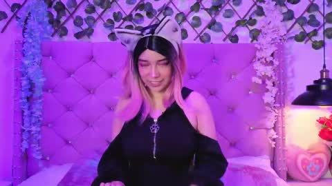 Kira online show from 4, 5, 2026