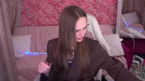 kiraagray online show from 3, 3, 2026