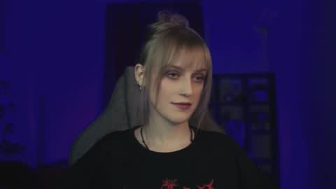 Kira online show from 3, 2, 2026