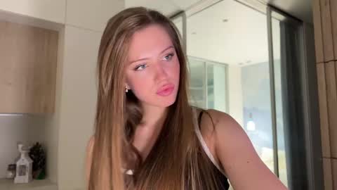 Snapshot of kiramystery chatting on 18, 4, 2026 Kira online show from 18, 4, 2026