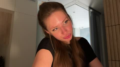 Snapshot of kiramystery chatting on 30, 4, 2026 Kira online show from 30, 4, 2026
