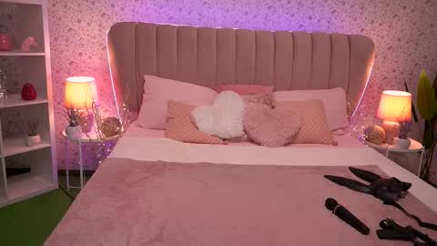 Kira online show from 13, 9, 2025