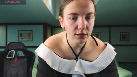 Snapshot of kirarustle chatting on 18, 2, 2026 Kira online show from 18, 2, 2026