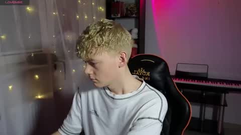 Snapshot of kirill_20_cm chatting on 5, 3, 2025 Kirill and Andrey online show from 5, 3, 2025