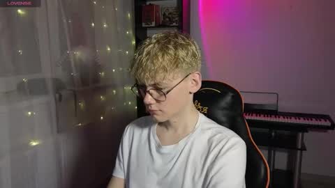 Snapshot of kirill_20_cm chatting on 8, 3, 2025 Kirill and Andrey online show from 8, 3, 2025