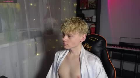 Snapshot of kirill_20_cm chatting on 11, 3, 2025 Kirill and Andrey online show from 11, 3, 2025