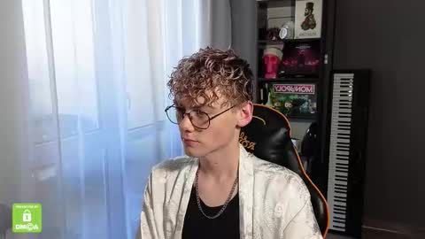 Snapshot of kirill_20_cm chatting on 21, 9, 2025 Kirill and Andrey online show from 21, 9, 2025