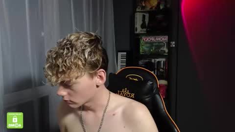 Snapshot of kirill_20_cm chatting on 6, 10, 2025 Kirill and Andrey online show from 6, 10, 2025