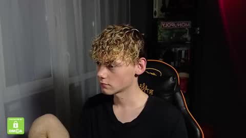 Snapshot of kirill_20_cm chatting on 12, 10, 2025 Kirill and Andrey online show from 12, 10, 2025