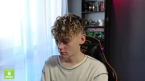 Snapshot of kirill_20_cm chatting on 29, 10, 2025 Kirill and Andrey online show from 29, 10, 2025