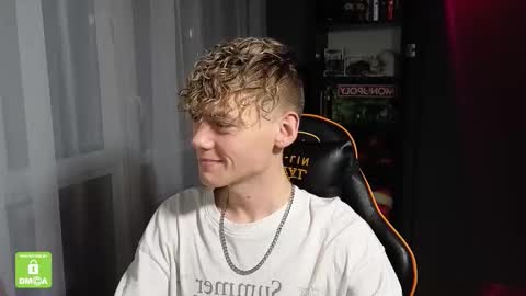 Snapshot of kirill_20_cm chatting on 5, 11, 2025 Kirill and Andrey online show from 5, 11, 2025