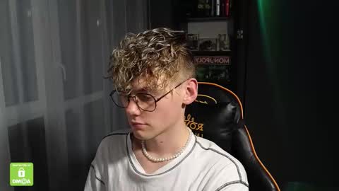 Snapshot of kirill_20_cm chatting on 11, 11, 2025 Kirill and Andrey online show from 11, 11, 2025