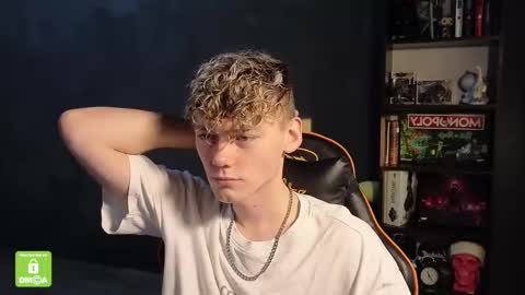 Snapshot of kirill_20_cm chatting on 21, 11, 2025 Kirill and Andrey online show from 21, 11, 2025