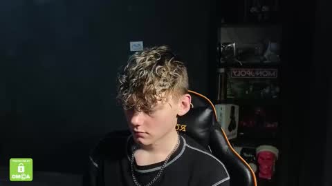 Snapshot of kirill_20_cm chatting on 25, 11, 2025 Kirill and Andrey online show from 25, 11, 2025