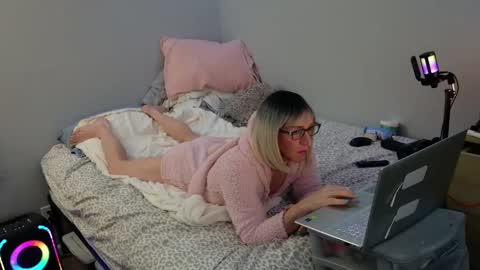 Snapshot of kirkcammerman1 chatting on 29, 12, 2024 Onya online show from 29, 12, 2024