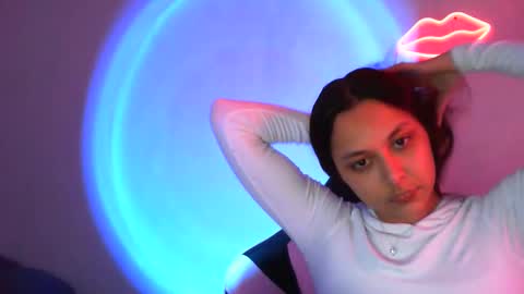 kiss_ameliaa online show from 18, 2, 2025