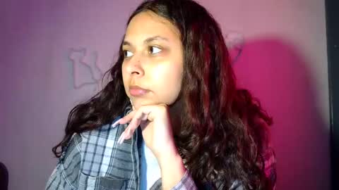 kiss_ameliaa online show from 4, 3, 2025