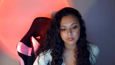 kiss_ameliaa online show from 16, 9, 2025