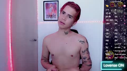 kiss_whitee online show from 4, 4, 2026