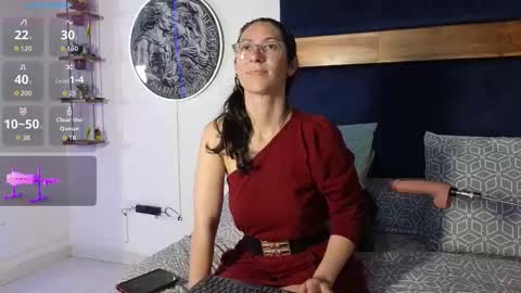 Kissing Company online show from 6, 10, 2025