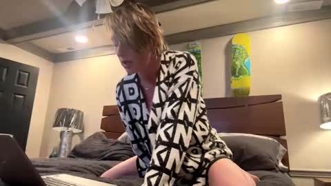 Snapshot of kisskatie chatting on 4, 2, 2026 Kaitie online show from 4, 2, 2026