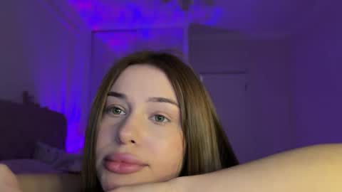 kisskeyy online show from 9, 2, 2025