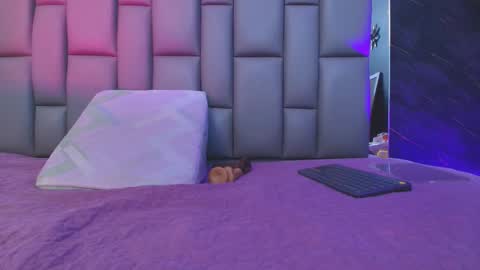 Snapshot of kissme_luna chatting on 25, 9, 2025 BELLA FLAME online show from 25, 9, 2025