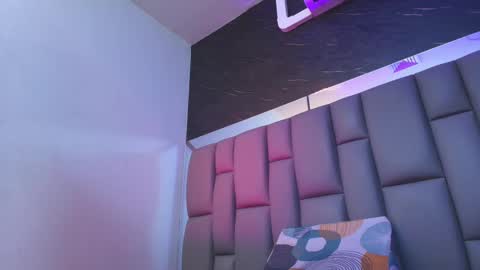 Snapshot of kissme_luna chatting on 30, 9, 2025 BELLA FLAME online show from 30, 9, 2025