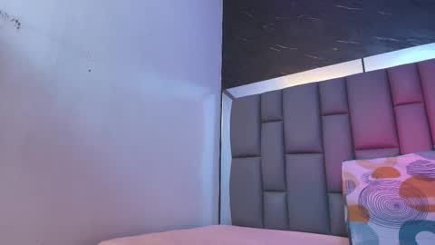 Snapshot of kissme_luna chatting on 6, 10, 2025 BELLA FLAME online show from 6, 10, 2025