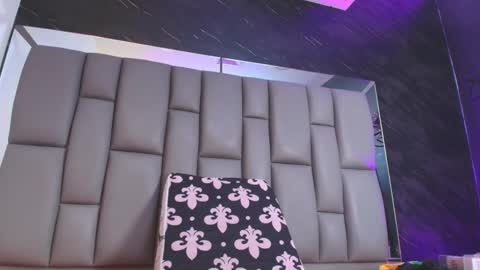 Snapshot of kissme_luna chatting on 12, 11, 2025 BELLA FLAME online show from 12, 11, 2025