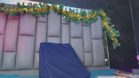 Snapshot of kissme_luna chatting on 1, 12, 2025 BELLA FLAME online show from 1, 12, 2025