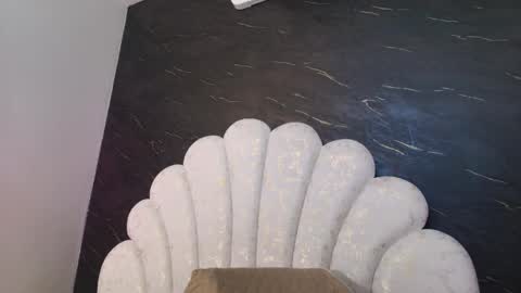 Snapshot of kissme_luna chatting on 15, 4, 2026 BELLA FLAME online show from 15, 4, 2026