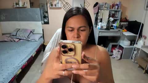 Snapshot of kissmeloves chatting on 9, 3, 2026 kissmeloves online show from 9, 3, 2026