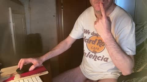 kissofbanned1983 online show from 22, 5, 2026
