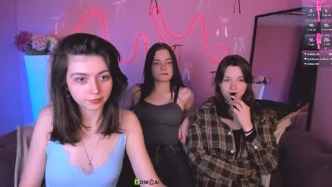 kitniss online show from 10, 4, 2026