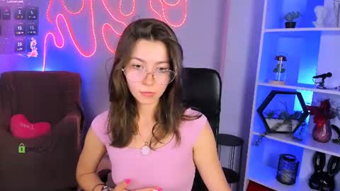 Snapshot of kitniss_dreamy chatting on 5, 8, 2026 kitniss online show from 5, 8, 2026