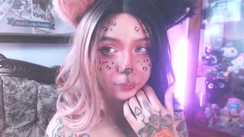 Snapshot of kitsunearineko chatting on 19, 10, 2025 Ari Keimiwrights online show from 19, 10, 2025