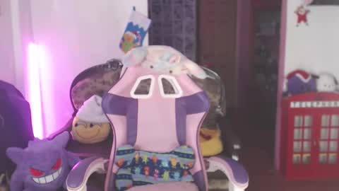 Snapshot of kitsunearineko chatting on 5, 11, 2025 Ari Keimiwrights online show from 5, 11, 2025