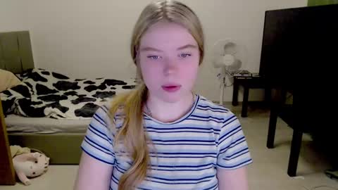 Jennyblonde and Emmabrunette online show from 1, 12, 2024