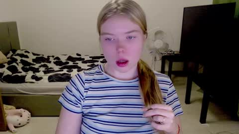 Jennyblonde and Emmabrunette online show from 15, 12, 2024