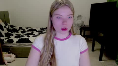 Jennyblonde and Emmabrunette online show from 17, 12, 2024