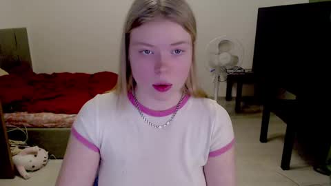 Jennyblonde and Emmabrunette online show from 15, 1, 2025