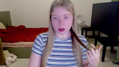 Jennyblonde and Emmabrunette online show from 9, 2, 2025