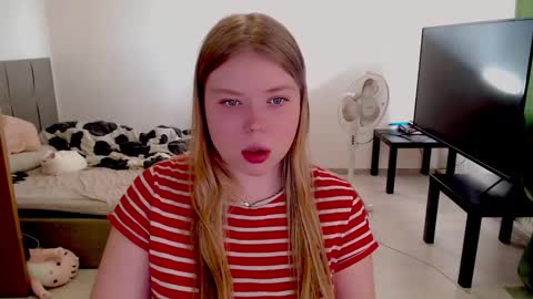 Jennyblonde and Emmabrunette online show from 2, 10, 2025